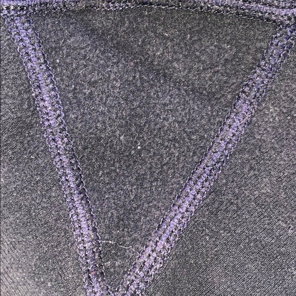 SOLD‼️Black lululemon cropped Capri pants - Picture 5 of 5